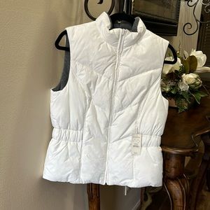 Women’s white vest medium